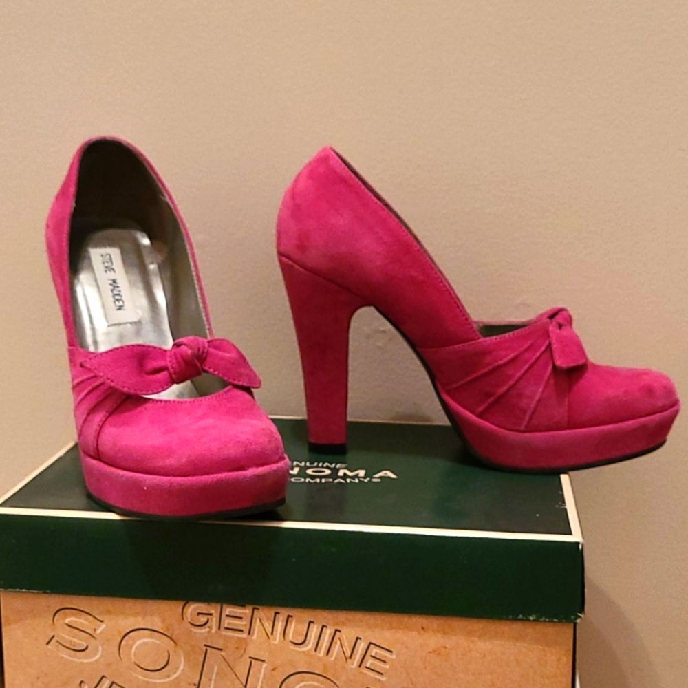 Fuschia suede heels